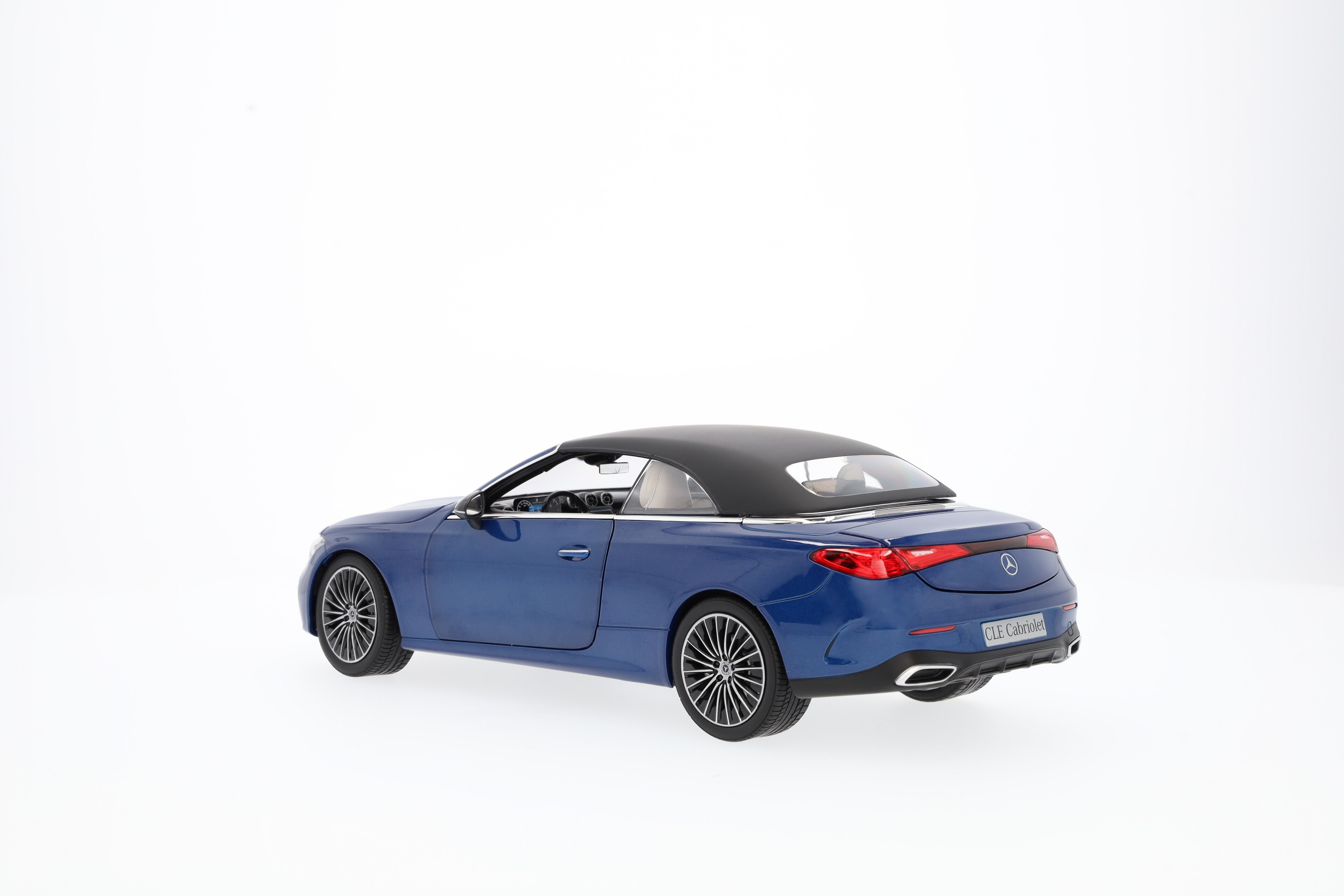 Mercedes-Benz - CLE Cabriolet, AMG Line, A236 spektralblau, 1:18