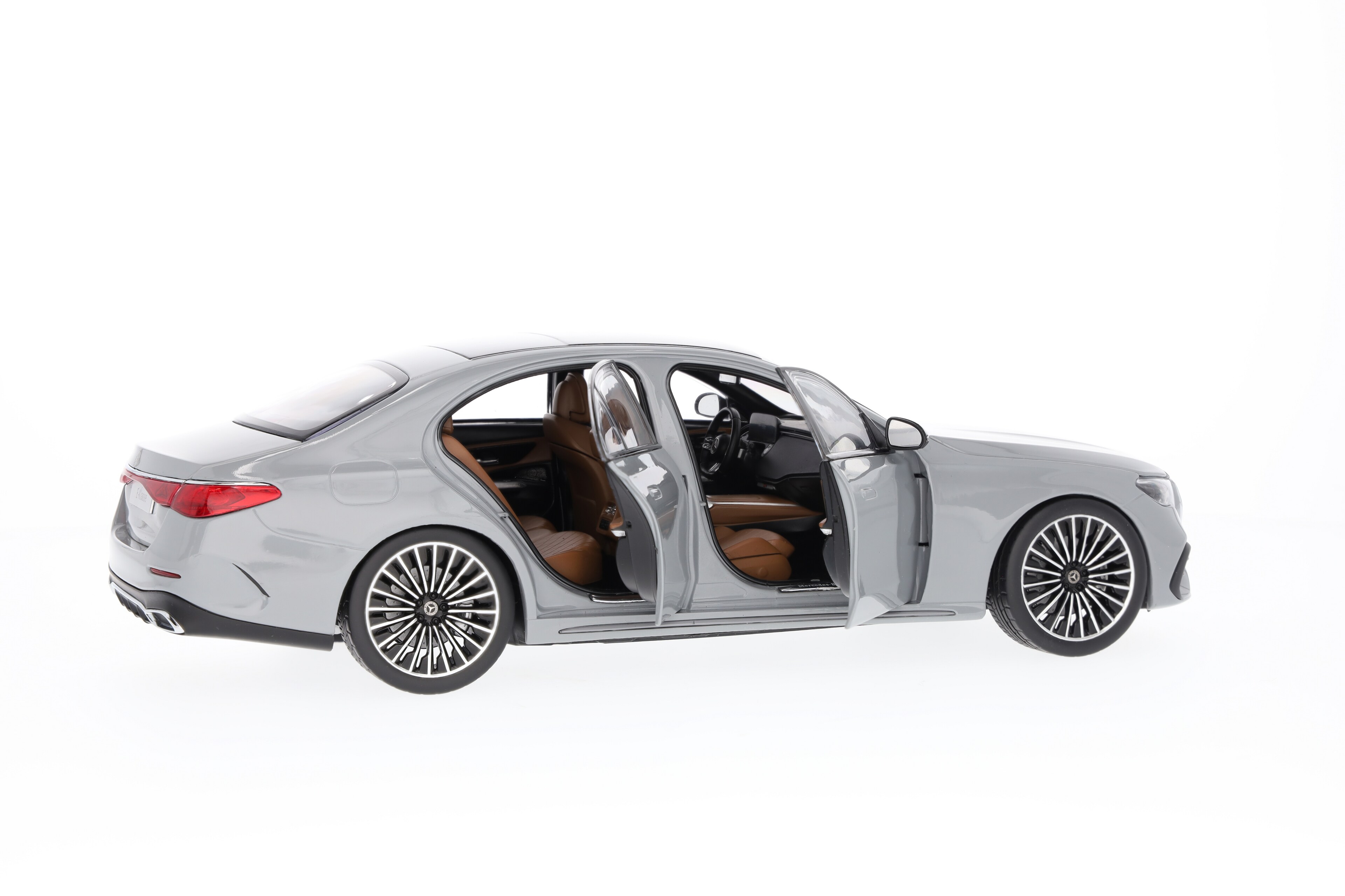 E-Klasse, Limousine, AMG Line, W214 MANUFAKTUR alpingrau uni, 1:18