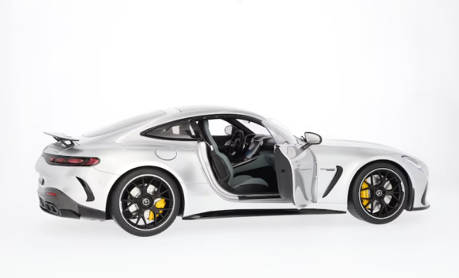 Mercedes-AMG GT 63 4MATIC+ hightechsilber, 1:12 Mercedes-AMG GT 63 4MATIC+ hightechsilber, 1:12