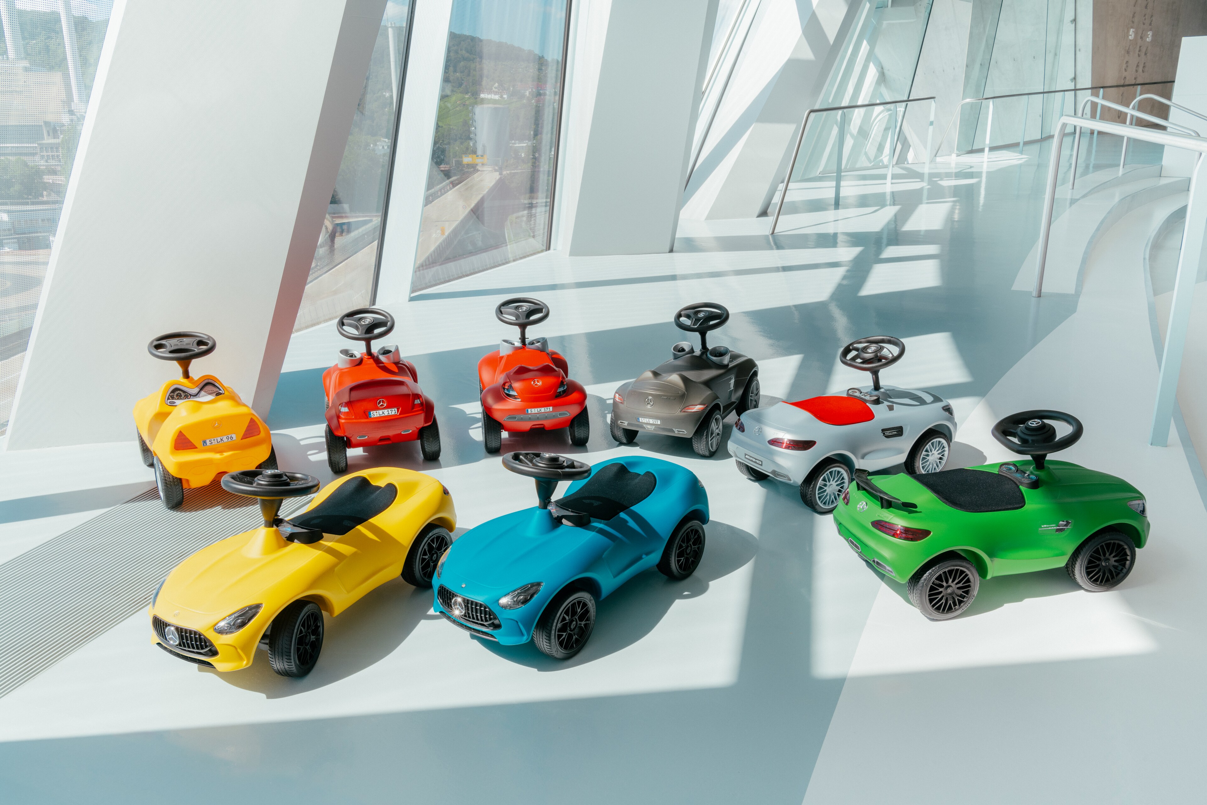 Mercedes-Benz - Kinderrutscher Bobby-AMG GT, sonnengelb, BIG