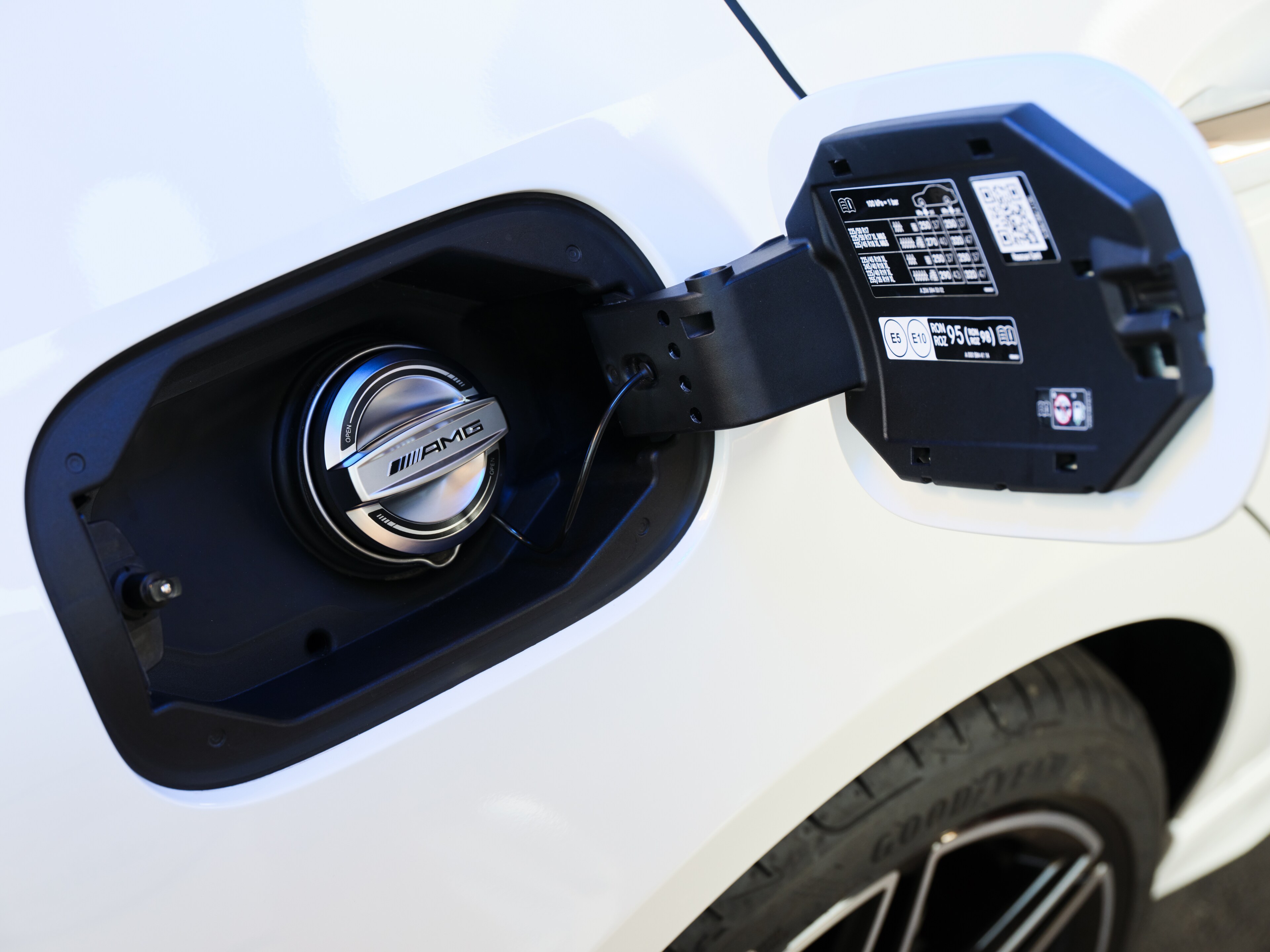 AMG Tankdeckel, chromeshadow, silber