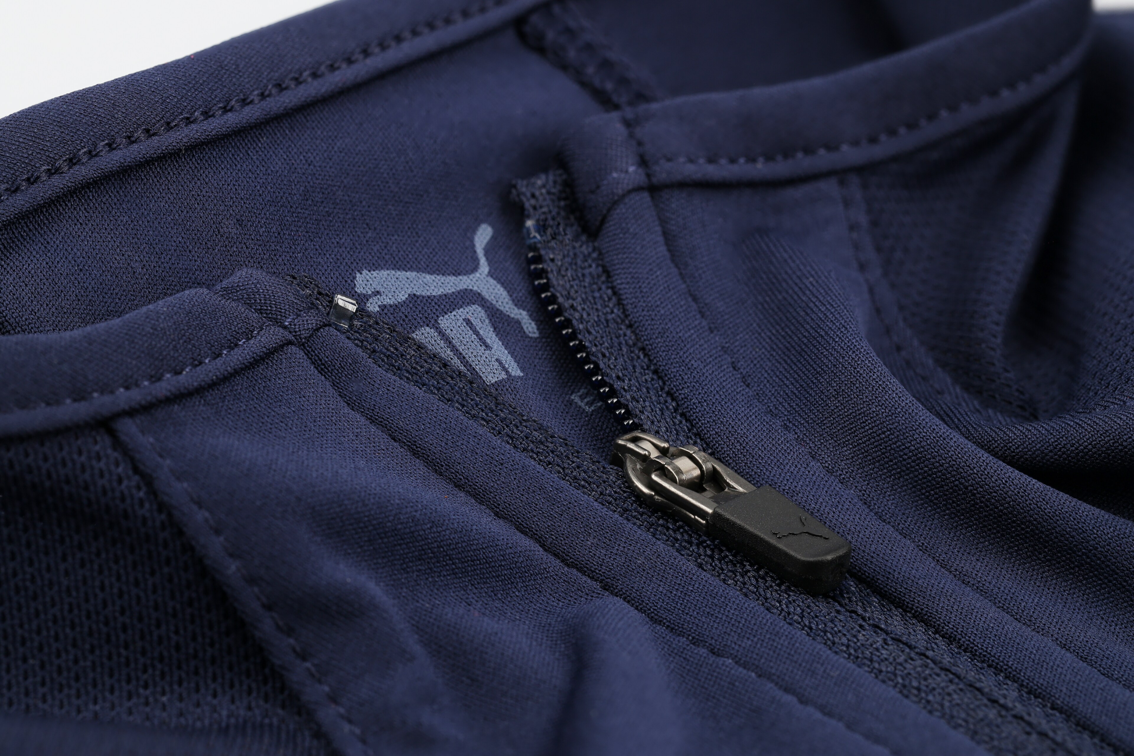 LONGSLEEVE M