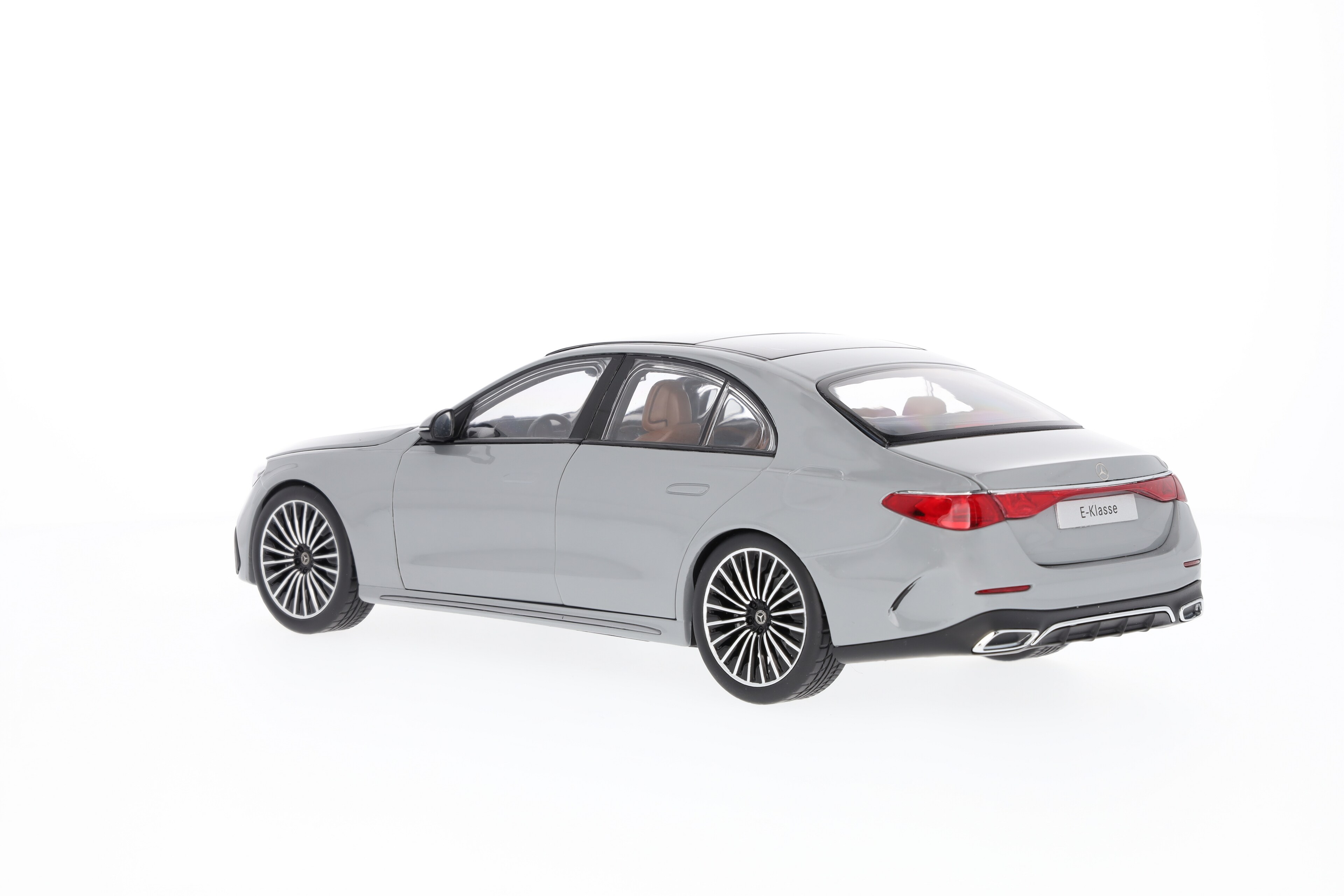 E-Klasse, Limousine, AMG Line, W214 MANUFAKTUR alpingrau uni, 1:18