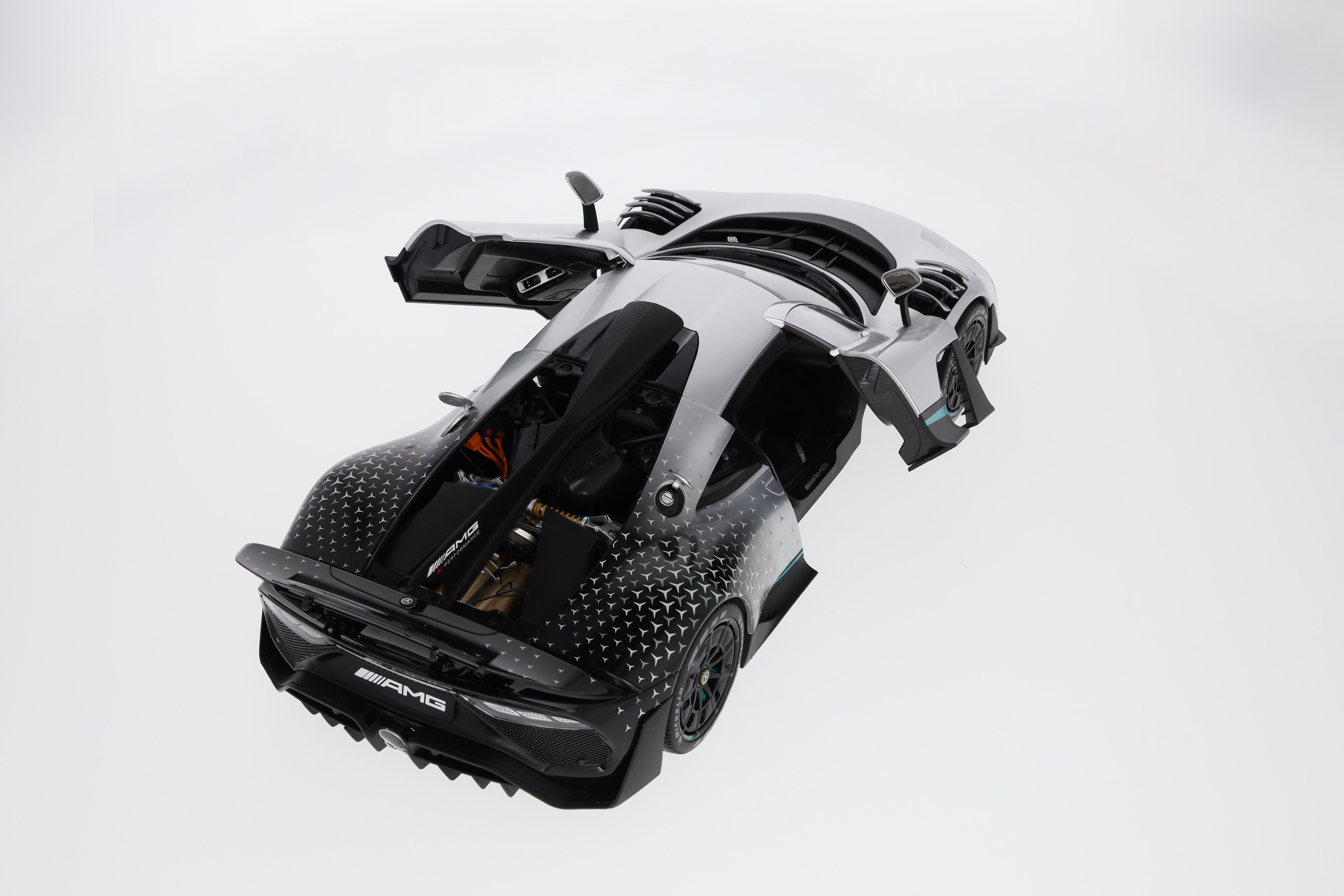 Mercedes-Benz - Mercedes-AMG ONE, C298, silberfarben, NZG, 1:12