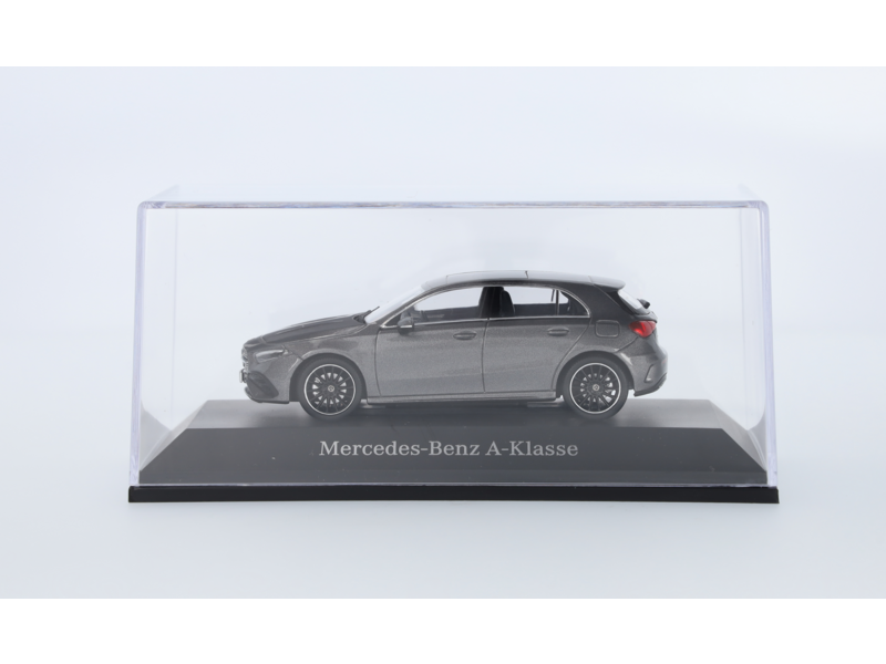 A-Klasse, Kompaktlimousine, AMG Line, W177 mountaingrau, Minimax, 1:43