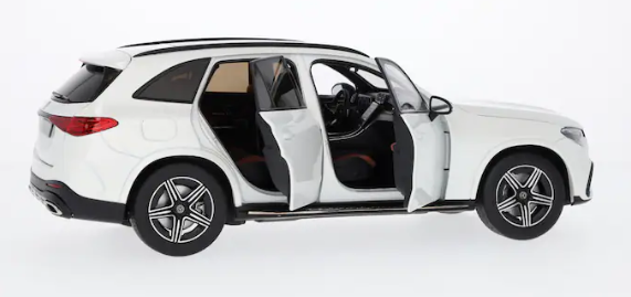 GLC, AMG Line, X254 MANUFAKTUR opalithweiß bright, 1:18 GLC, AMG Line, X254 MANUFAKTUR opalithweiß bright, 1:18