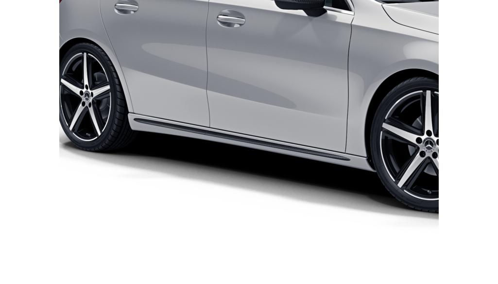 Mercedes-Benz - VERKLEIDUNG LAENGSTRAEGER Teilenummer A1776908701 A1776908701